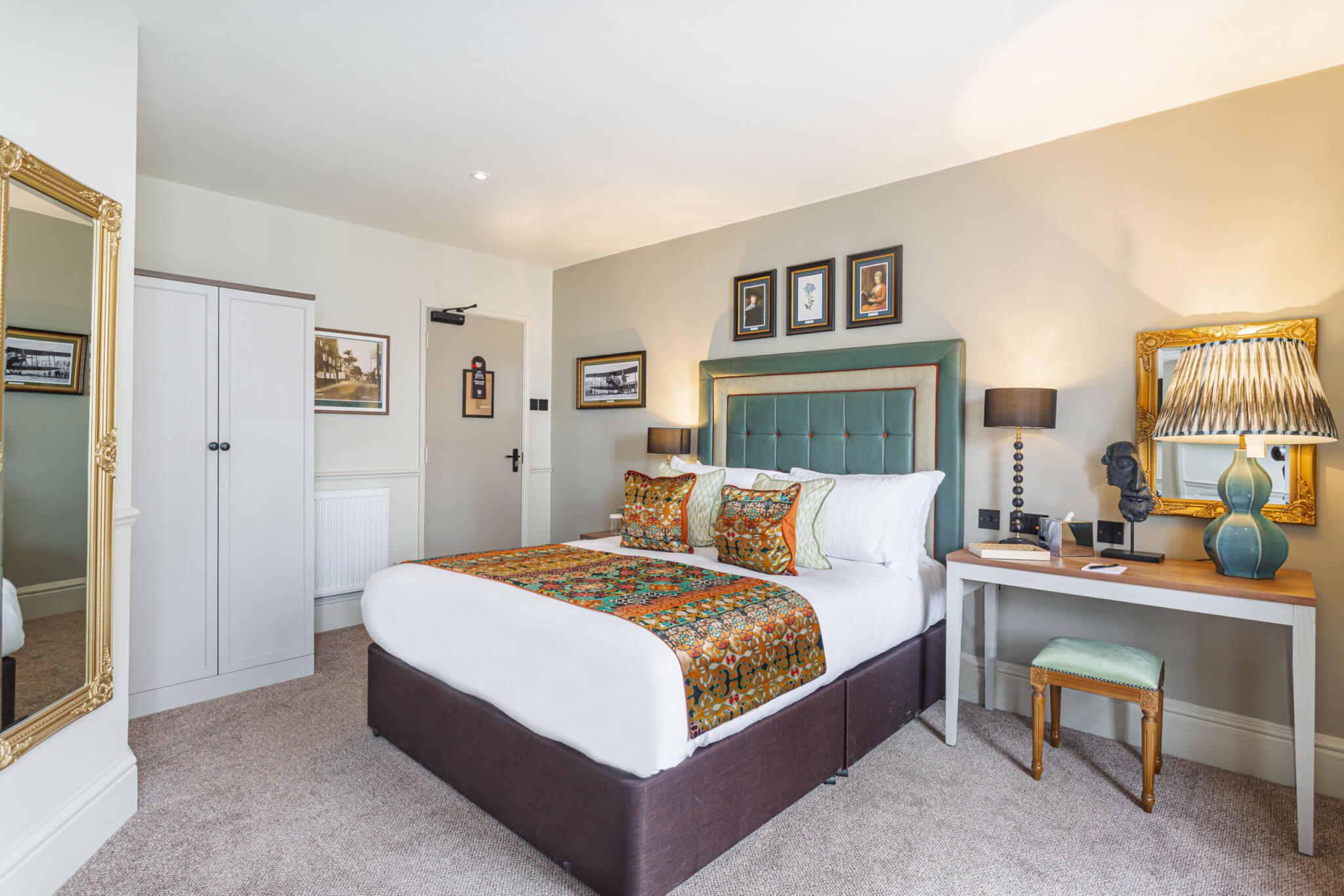 Classic Double Room Hotel Amesbury 37 scaled